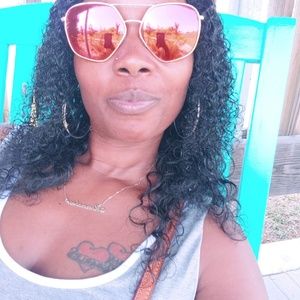 Meet your Posher, Latasha